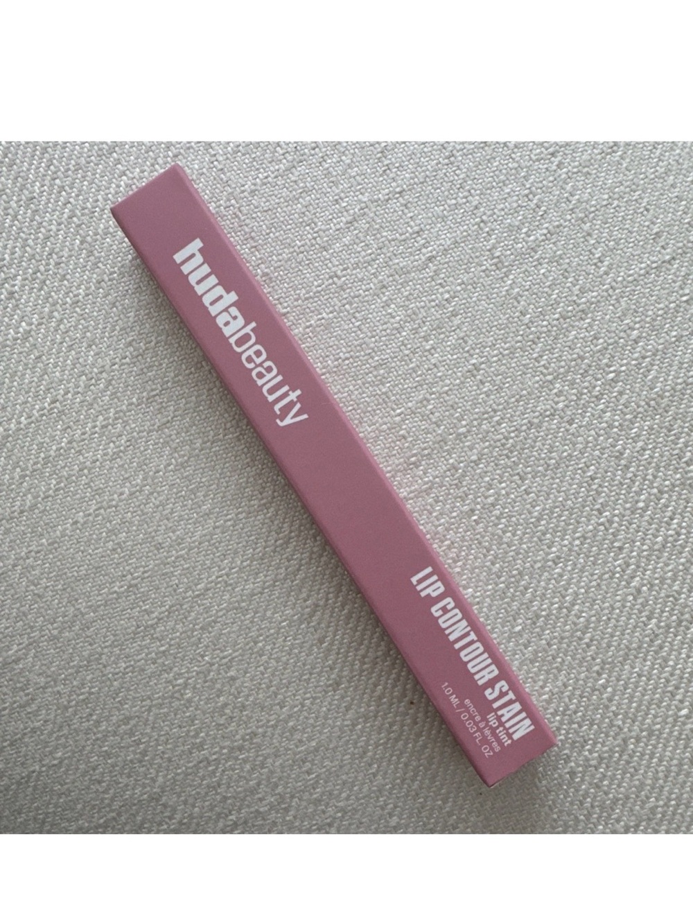 HUDA BEAUTY Mauve Pink Lip Contour Stain